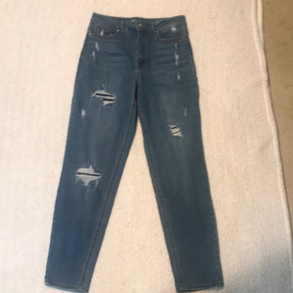 Medium wash high-rise mom jeans